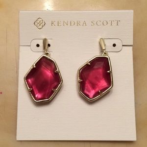NWOT Kendra Scott berry illusion Dax